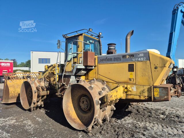 компресор за отпадъци Komatsu WF 450 - 3D