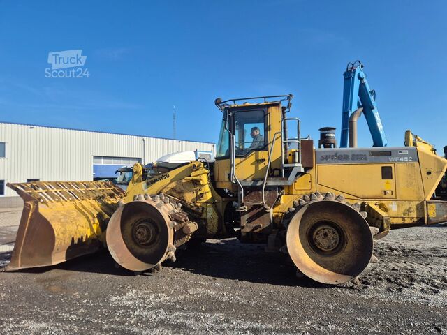 компресор за отпадъци Komatsu WF 450 - 3D