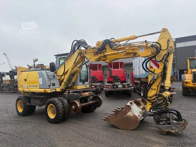 Straßenbaumaschine New Holland WE 150 RR