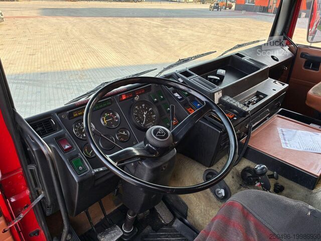 Camion de pompiers Volvo F 10 6x2  Ruberg / 2700 l/min / tanks 9000 I + ...