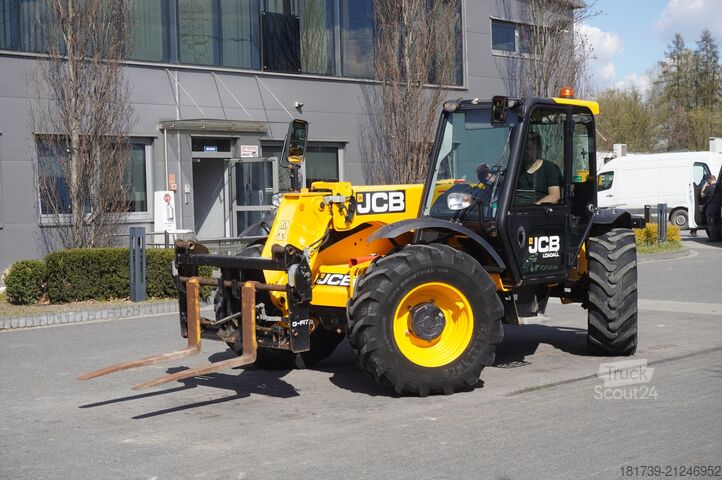 Téléchargeur JCB 526-56 AGRI Plus / 5.6 m / joystick