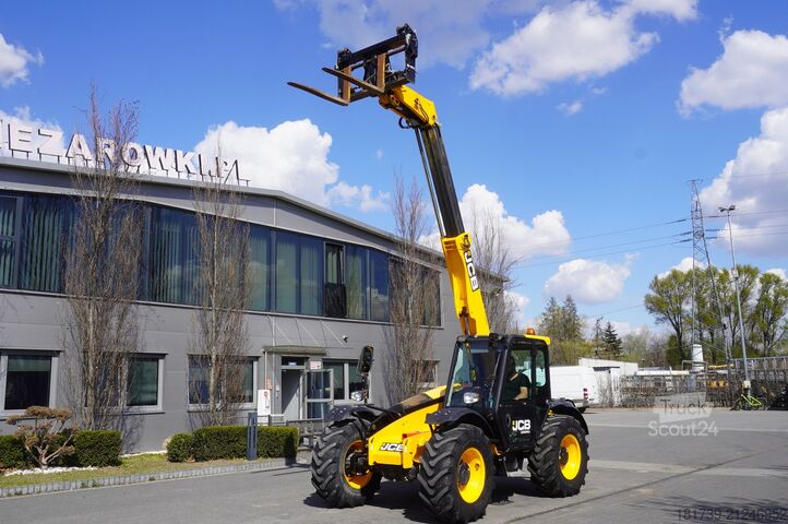 Téléchargeur JCB 526-56 AGRI Plus / 5.6 m / joystick