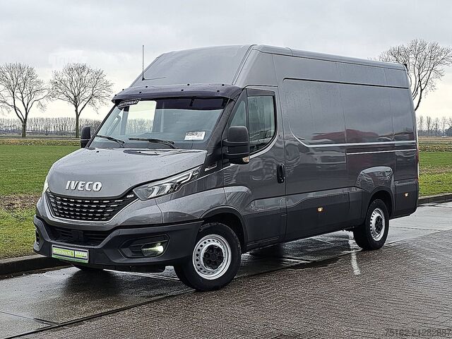 Camioneta familiar de techo alto IVECO DAILY 35S18 3.0Ltr L2H2 Automaat