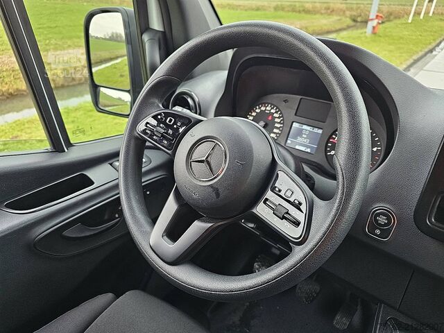 Camioneta familiar de techo alto MERCEDES-BENZ SPRINTER 317 L2H2 Mbux RWD Euro6!