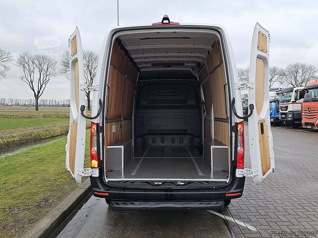 Camioneta familiar de techo alto MERCEDES-BENZ SPRINTER 317 L2H2 Mbux RWD Euro6!