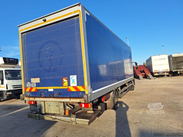 Camión caja IVECO EUROCARGO ML120E21 P EURO 6