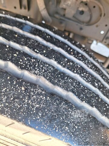 Camión caja IVECO EUROCARGO ML120E21 P EURO 6