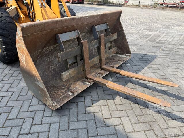 φορτωτής Case 121E Serie 3