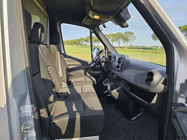 Bakwagen MERCEDES-BENZ SPRINTER 317 Bakwagen Laadklep!