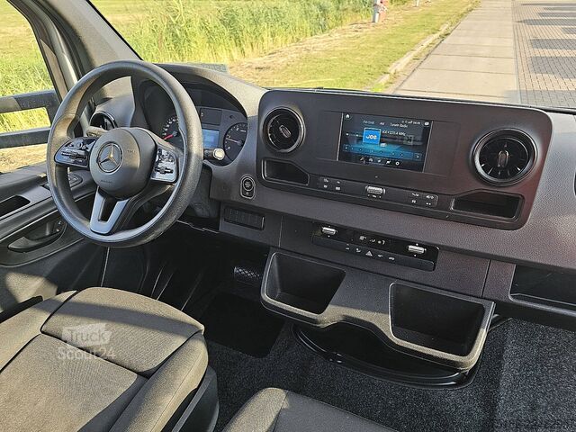 Bakwagen MERCEDES-BENZ SPRINTER 317 Bakwagen Laadklep!