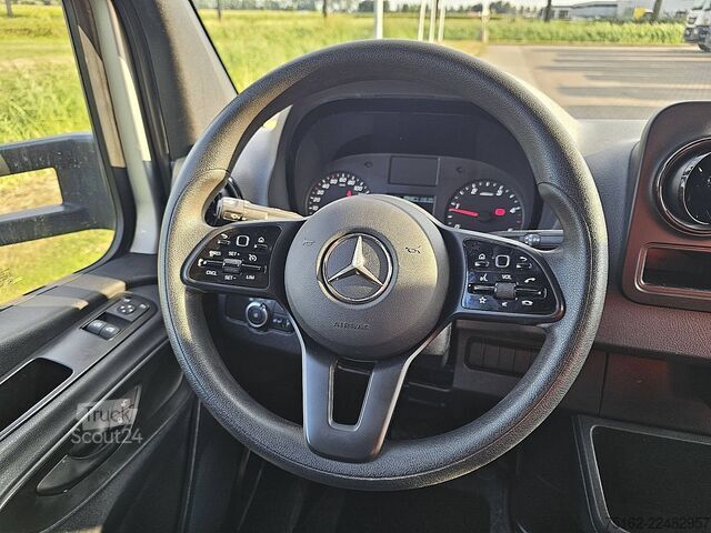 Bakwagen MERCEDES-BENZ SPRINTER 317 Bakwagen Laadklep!