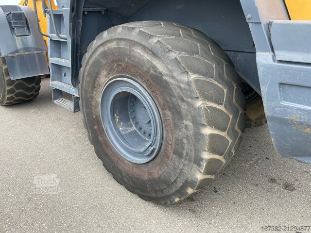 Chargeuse Liebherr L580