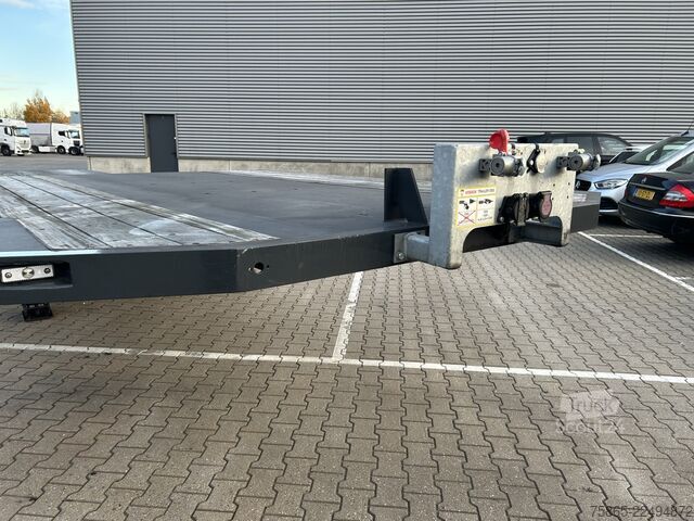 Lav laster Jumbo Groenewegen T 0152 D / Semi Dieplader / Auto - ...