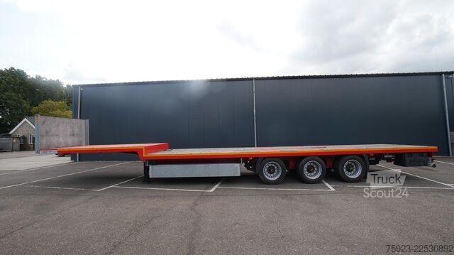 Pusiau mažo įkrovimo įrenginys Reistreyler 3 axle semi low loader unused