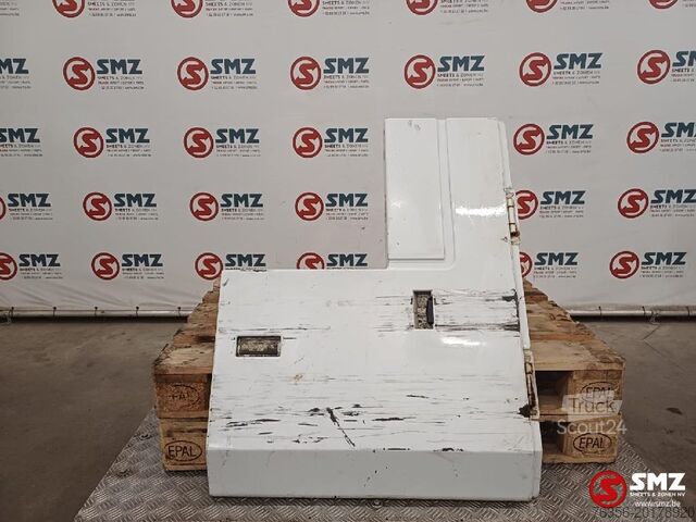Parte della cabina Renault Occ cabineafdekking rechts Renault