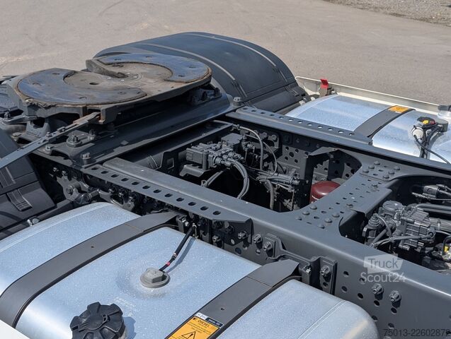 Štandardný ťahač MERCEDES-BENZ ACTROS 1851 LS GigaSpace, erst 71 Tkm