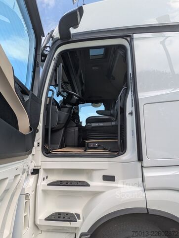 Štandardný ťahač MERCEDES-BENZ ACTROS 1851 LS GigaSpace, erst 71 Tkm