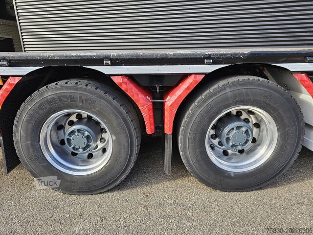 Nakladalna ploščad Volvo FH 16.650 8x4 / HIAB 105 t/m CRANE / KRAN
