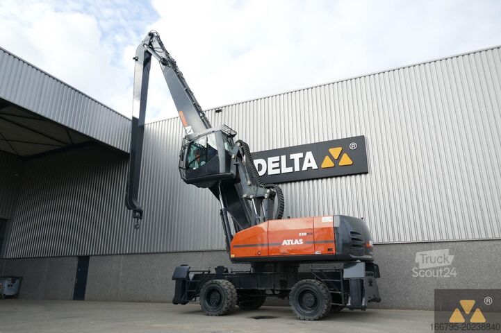 Delavec za ravnanje z materialom Atlas 520MH