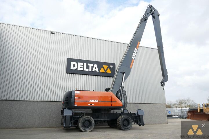 Delavec za ravnanje z materialom Atlas 520MH