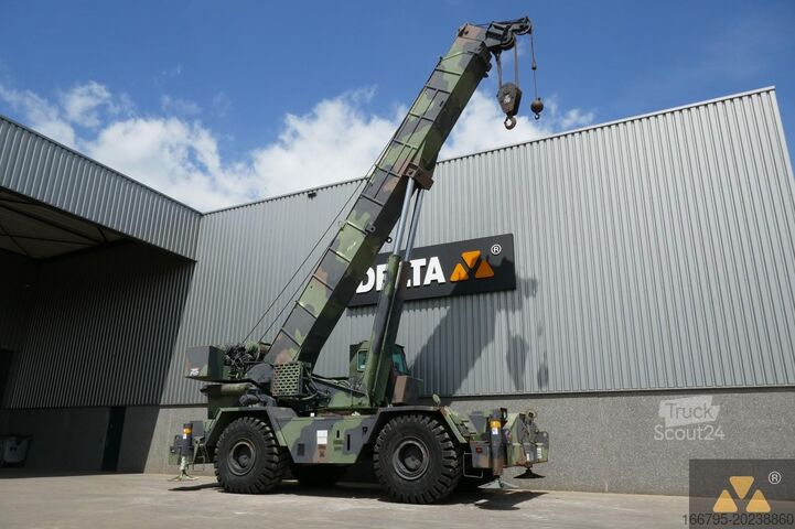 Grúa todoterreno Grove RT875 Ex-army