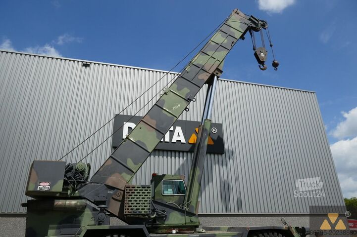 Grúa todoterreno Grove RT875 Ex-army