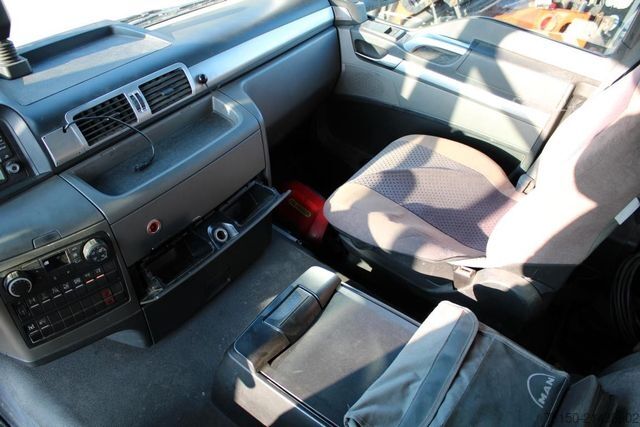 Teherautóra szerelt daru MAN 26.420 6x2 KRAN PALFINGER PK18502 FUNK Nr: 798