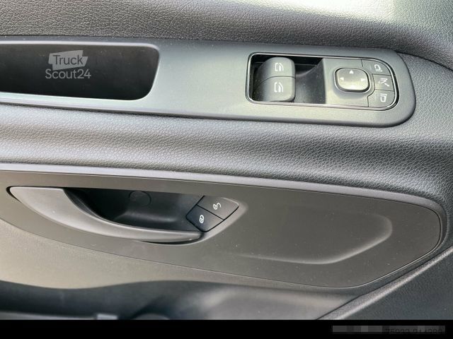 Fourgon tôlé MERCEDES-BENZ Sprinter 317 CDI AUTOMATIK+AHK2.8t+DISTRONIC+LED