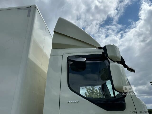 Maleta DAF LF 260 LF 260.14 EURO6.   2023.  83447km 720x24...