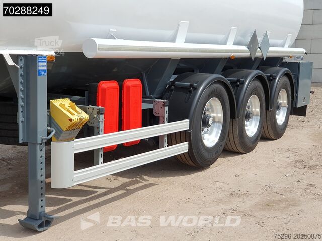 Silo Tanker Solutions CLP-36/1 New! 36.000 L Fuel Tank Liftachse