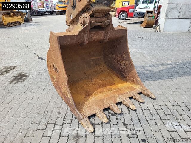 Excavator pe șenile Komatsu PC240 LC-10
