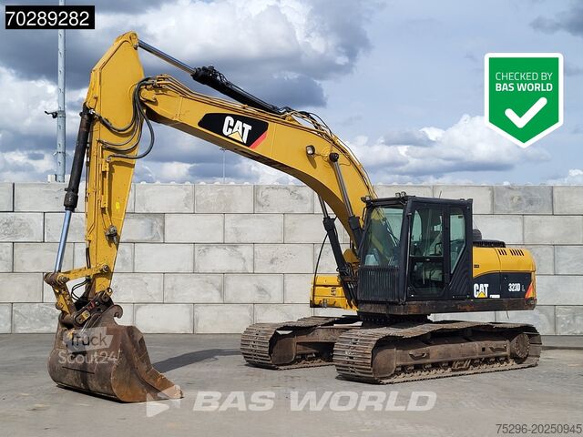 Pelle sur chenilles Caterpillar 323 D L