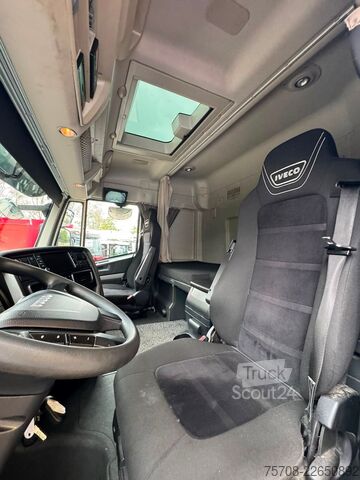 Standardní tahač IVECO Stralis 440S46*Flachdach*1 Bett*Retarder*TOP !!