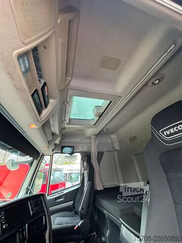Standardní tahač IVECO Stralis 440S46*Flachdach*1 Bett*Retarder*TOP !!