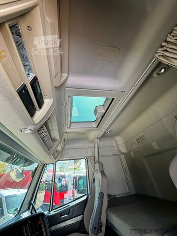 Standardní tahač IVECO Stralis 440S46*Flachdach*1 Bett*PTO*Retarder*TOP