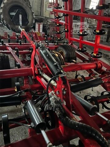 Cultivateur de champs Väderstad NZA 800