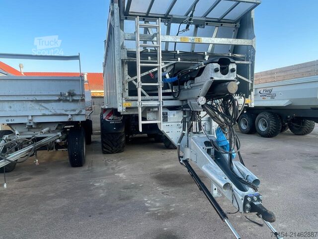 Izmetēja piekabe Fliegl ASW 391