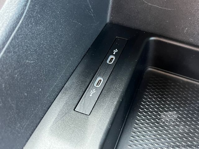 Panelvan VOLKSWAGEN CADDY 2.0 TDI KLIMA SHZ PDC VORNE + HINTEN