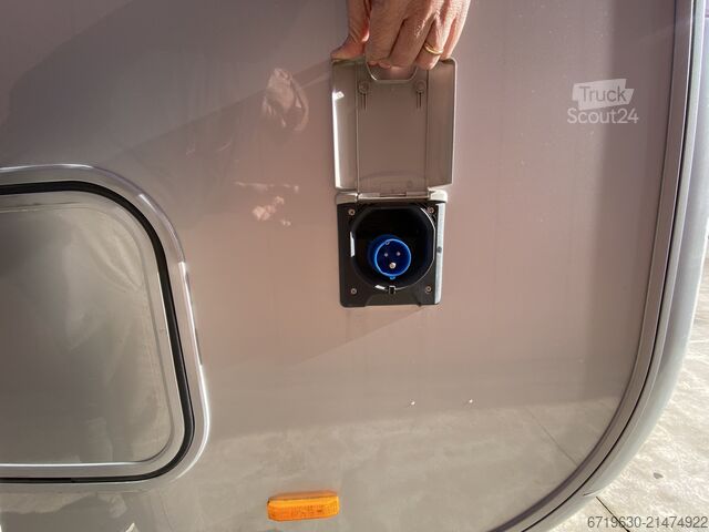 Caravane Adria Astella 704 HP com mover+a/c+tendalino