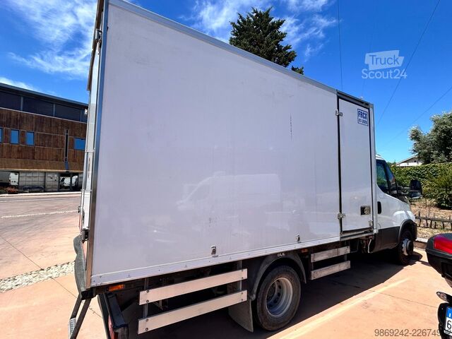 кутиевиден ван Iveco DAILY 72 180