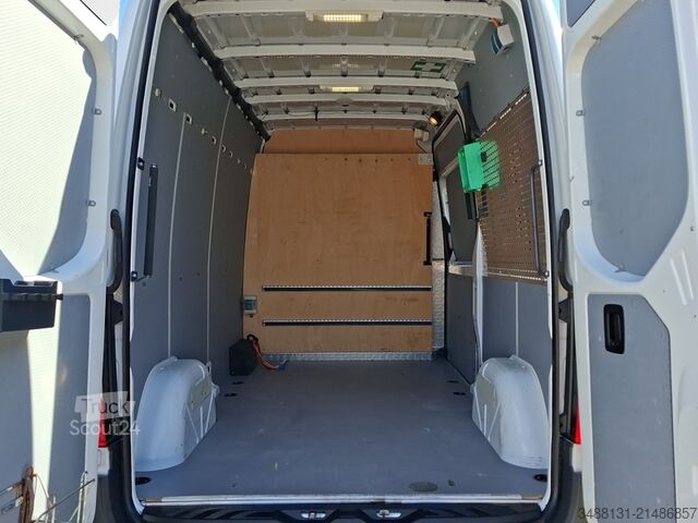 Panelová dodávka Mercedes-Benz SPRINTER 314 L2H2 KLIMA AHK KAMERA STDHZG