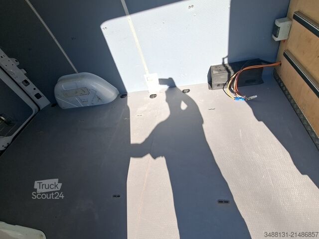 Panelová dodávka Mercedes-Benz SPRINTER 314 L2H2 KLIMA AHK KAMERA STDHZG