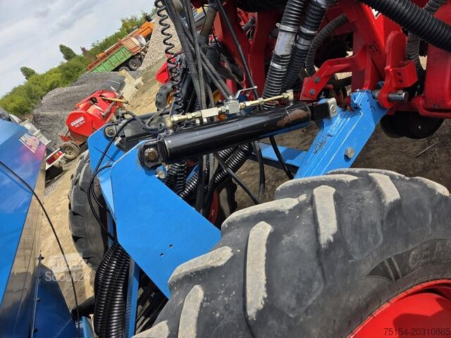 Semoir de précision Väderstad Tempo TPV 12 / TPL 12 Solitair Düngertank