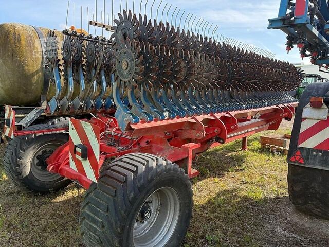 Hacken (Landwirtschaft) Hatzenbichler Rotorstriegel 12