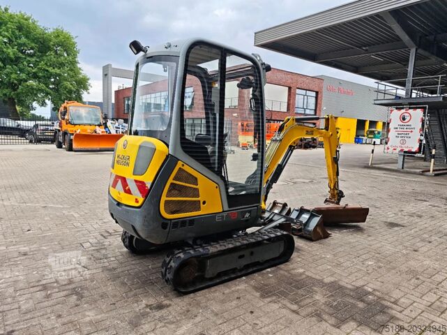 Міні -екскаватор WACKER NEUSON ET 18 3 Buckets!