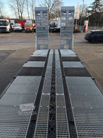 Dépanneuse MAN Baumaschinen-  Arbeitsbühnentransporter Rampen