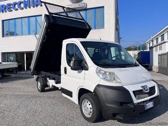 Tre-sidet tipbil Peugeot BOXER