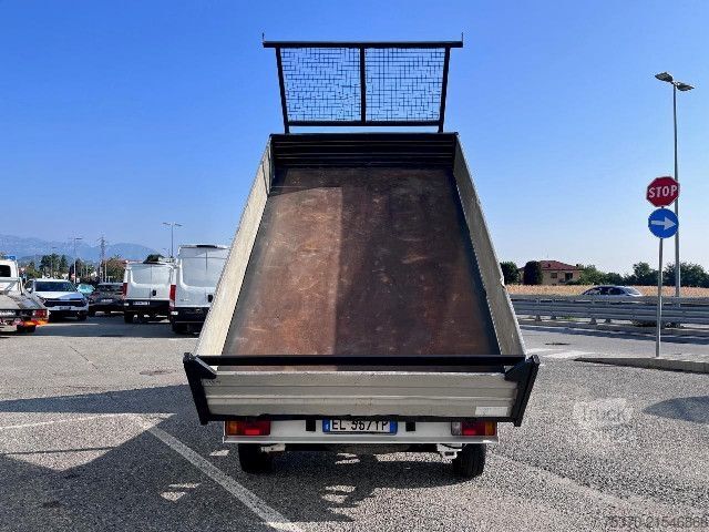 Tre-sidet tipbil Peugeot BOXER