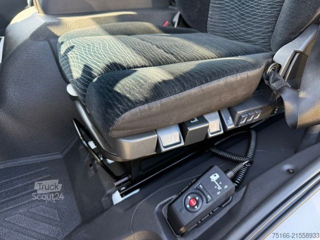 Camion frigorifique MERCEDES-BENZ ATEGO 1224 L Kühlkoffer 7,40 m LBW 2 T*THERMO