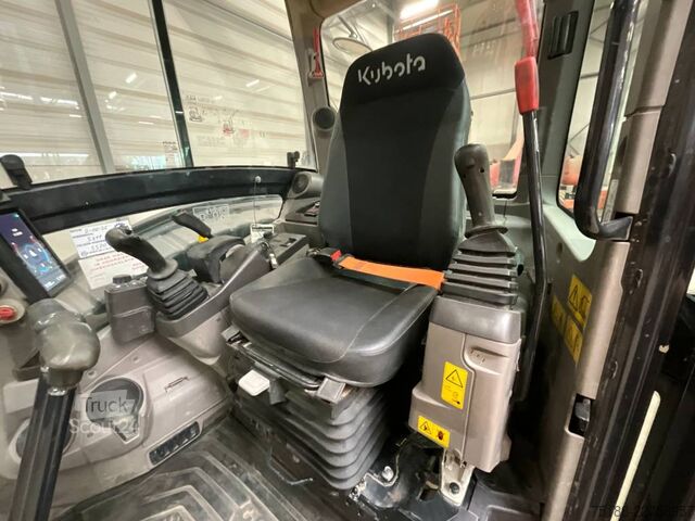 мини-экскаватор Kubota U 56-5